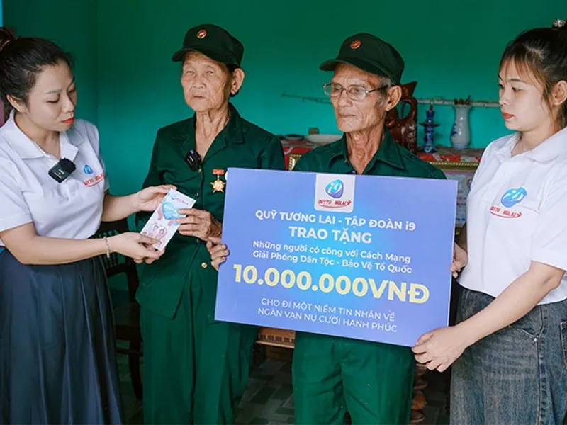 Hình ảnh người đang tìm kiếm câu trả lời cho các câu hỏi thường gặp về xóc đĩa online