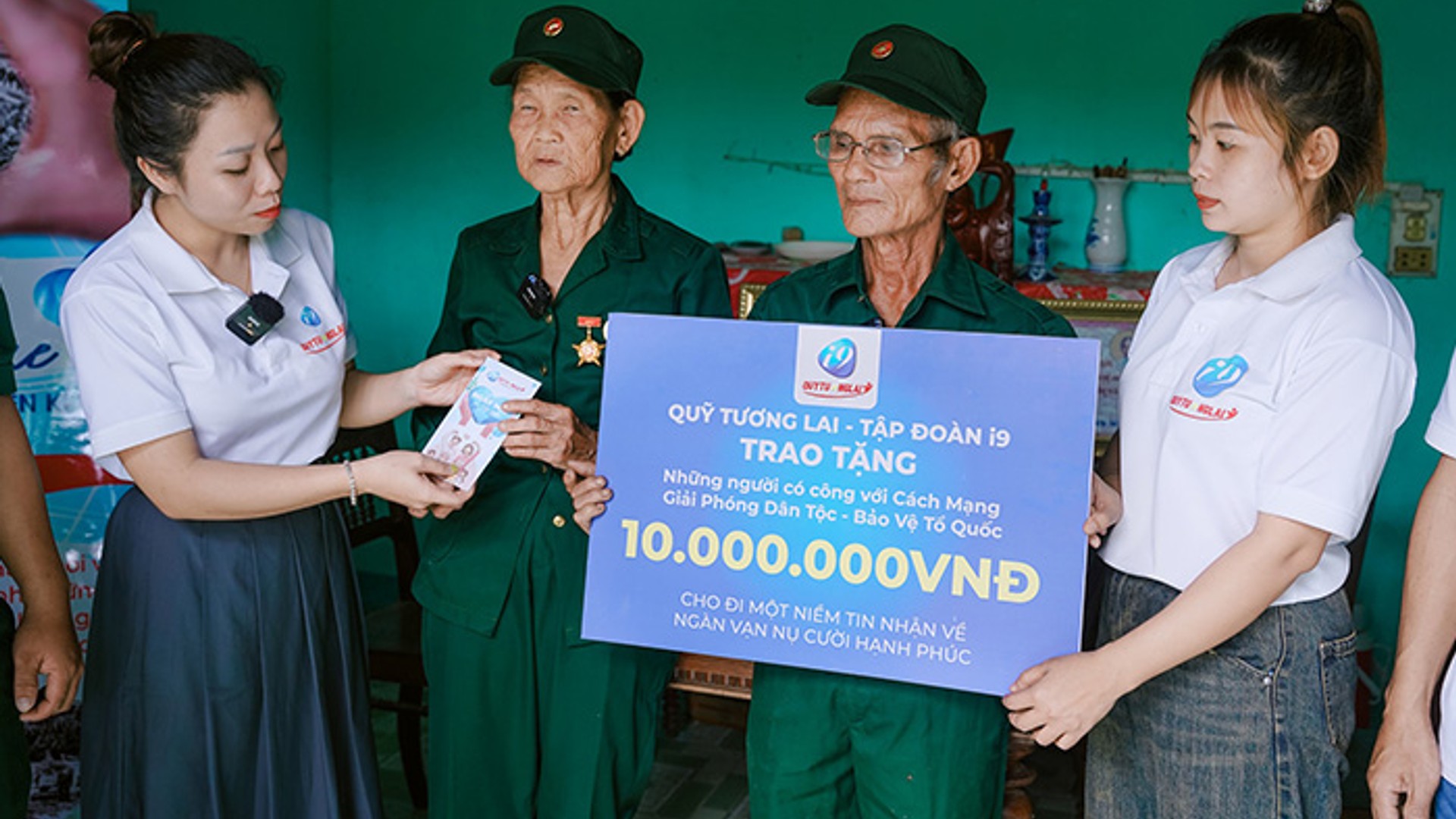 Hình ảnh hỗ trợ khách hàng xóc đĩa online