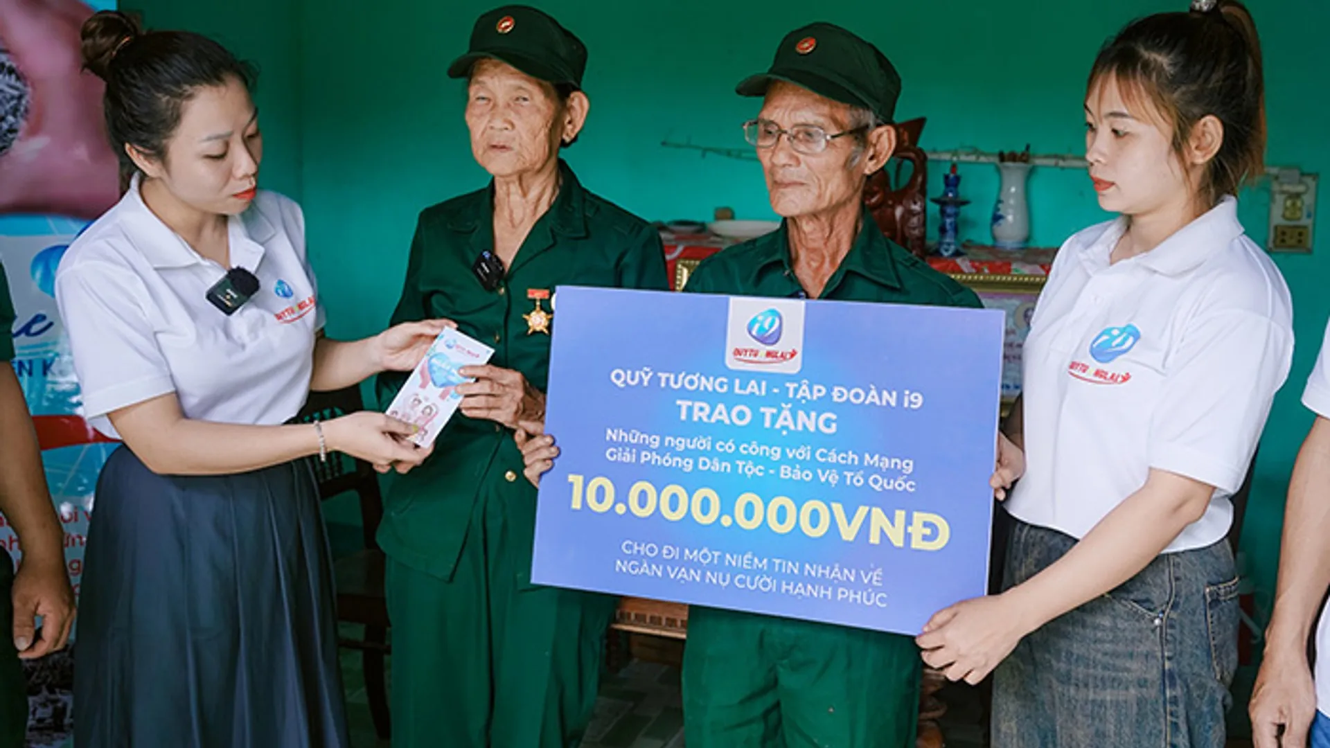 Hình ảnh hỗ trợ khách hàng xóc đĩa online